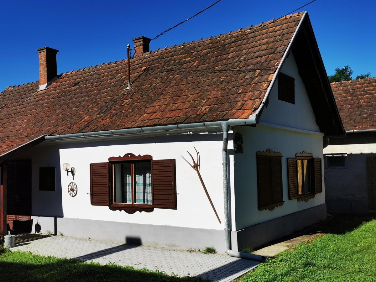 Orseg Kincse Guest House Hegyhatszentjakab Exterior photo